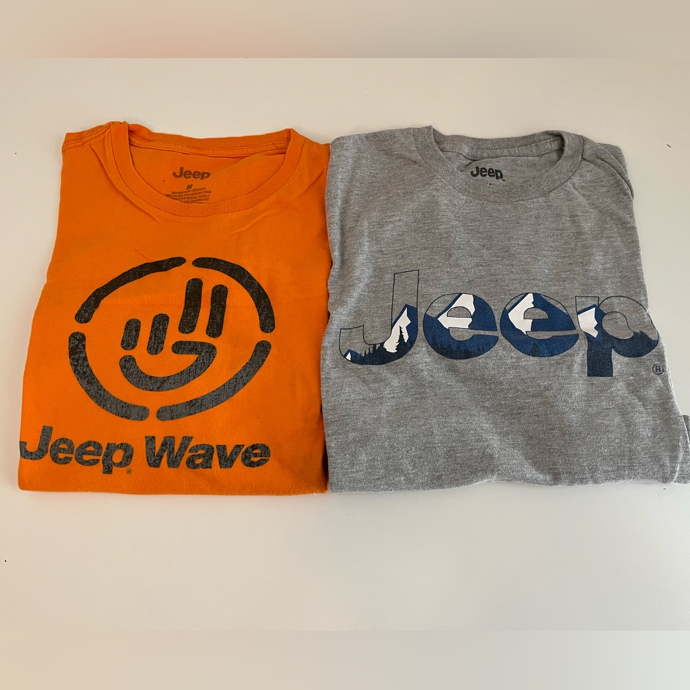 Jeep tshirts. Bundle of 2. Size medium.